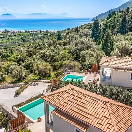 Ira Lefkas فيلة Pondi